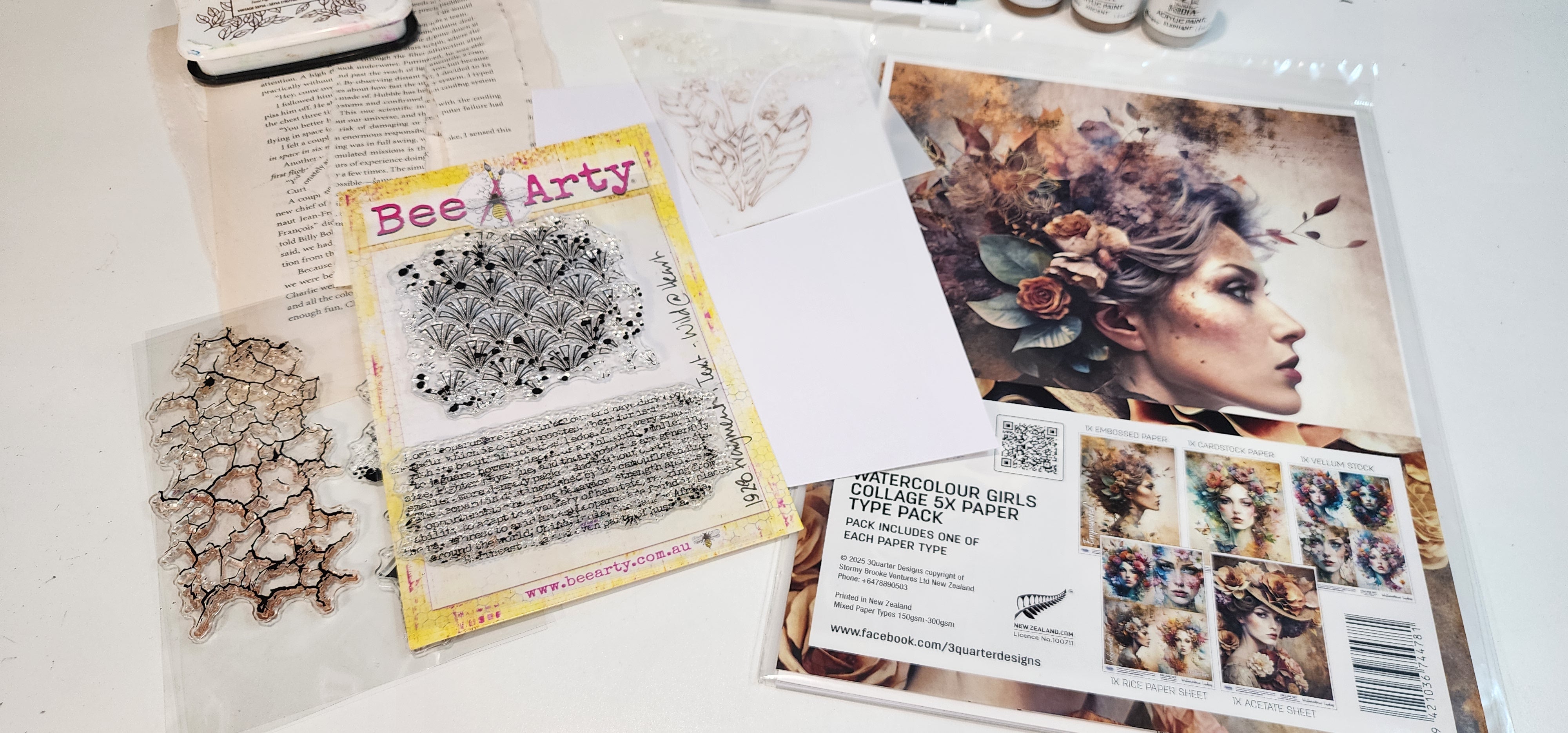 MERRY AND BRIGHT DOWNUNDER KIT KATE AMOS